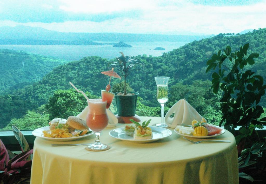 Tagaytay Country Hotel Tagaytay City Екстериор снимка